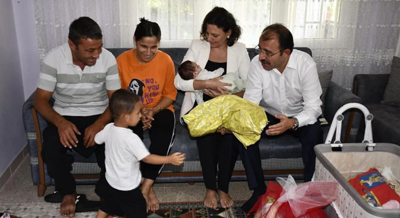 Kadirli’de Yeni Anneler İçin Bebek Seti Desteği Kadirli’de Yeni Anneler İçin Bebek Seti Desteği