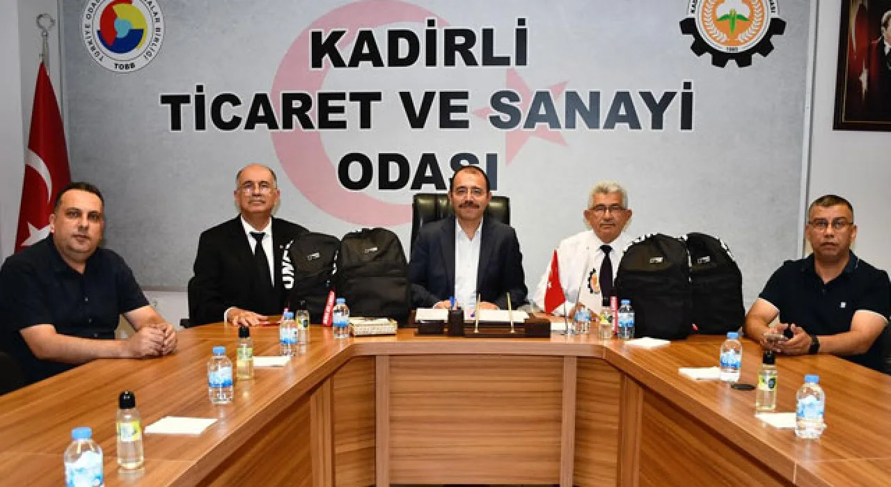 Kadirli’de 445 Öğrenciye Okul Çantası Desteği