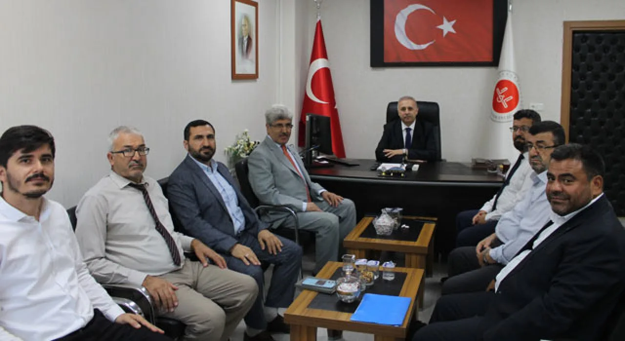 Osmaniye İl Müftüsü Dr. Ahat Taşcı’ya Hayırlı Olsun Ziyareti Osmaniye İl Müftüsü Dr. Ahat Taşcı’ya Hayırlı Olsun Ziyareti