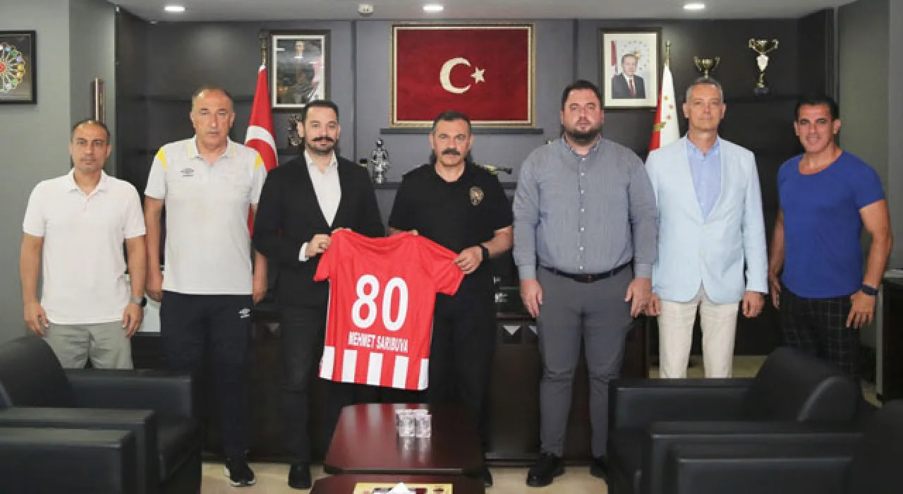 Osmaniyespor Fk’dan Emniyet Müdürü’ne Ziyaret Osmaniyespor Fk’dan Emniyet Müdürü’ne Ziyaret