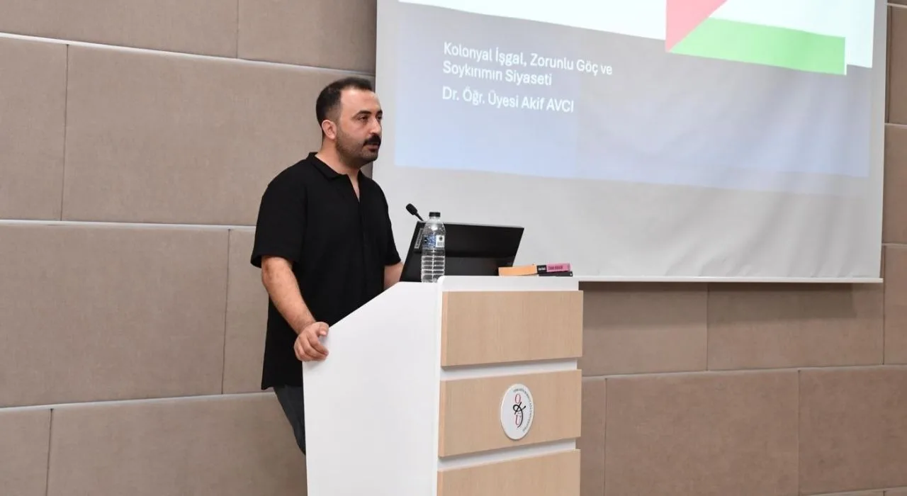 Okü’de “İlk Dersimiz Filistin” Yoğun İlgi Gördü