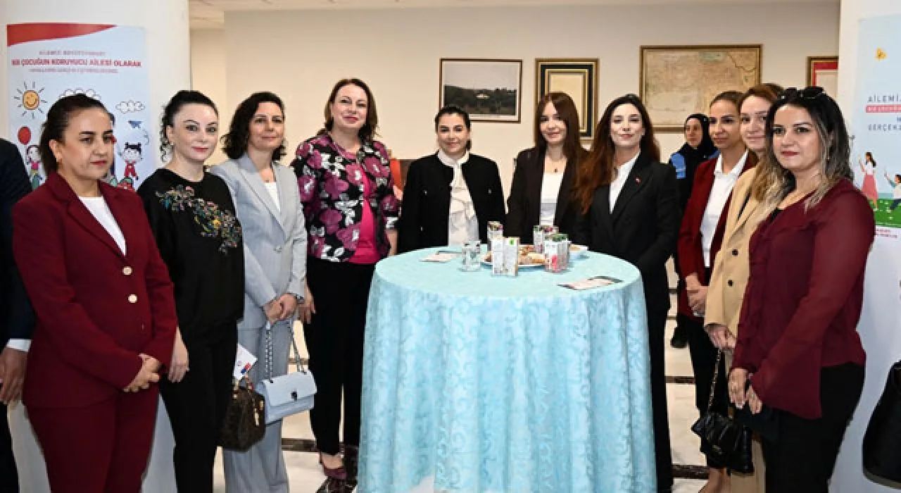 Şenay Yılmaz: “Her Çocuk Sıcak Bir Yuvayı Hak Ediyor” Şenay Yılmaz: “Her Çocuk Sıcak Bir Yuvayı Hak Ediyor”