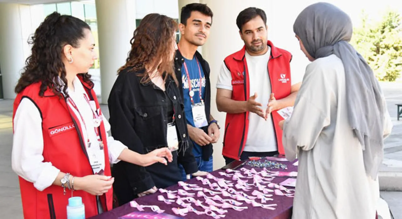 Okü Öğrencilerinden Meme Kanserine Duyarlılık