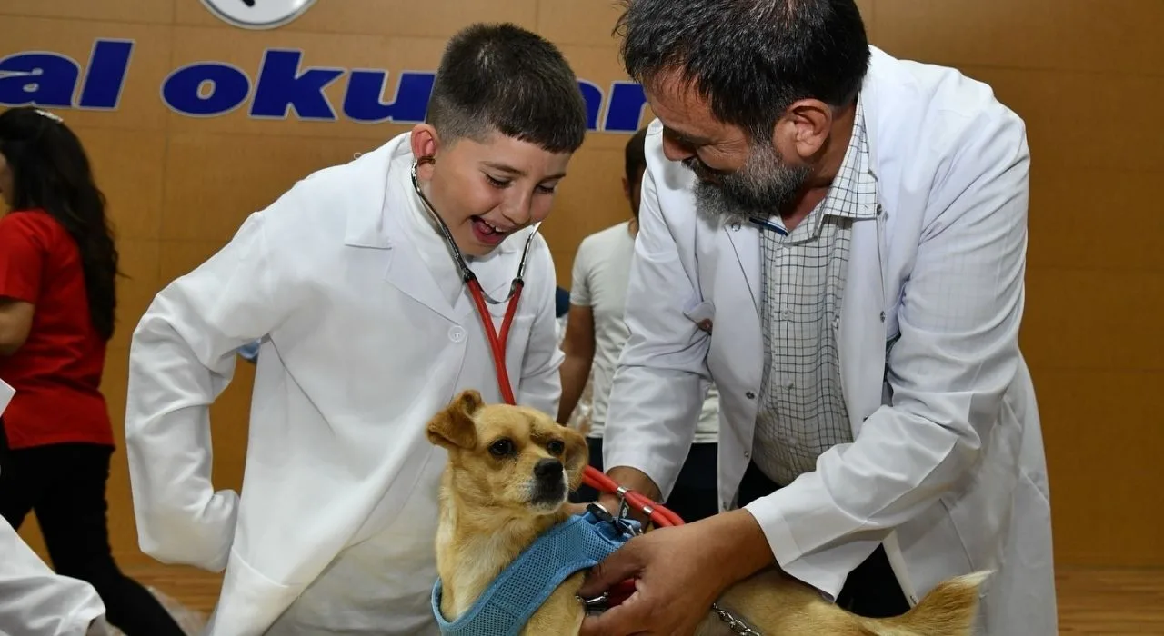Osmaniye’de Minikler Hayvan Sevgisini Öğrendi Osmaniye’de Minikler Hayvan Sevgisini Öğrendi
