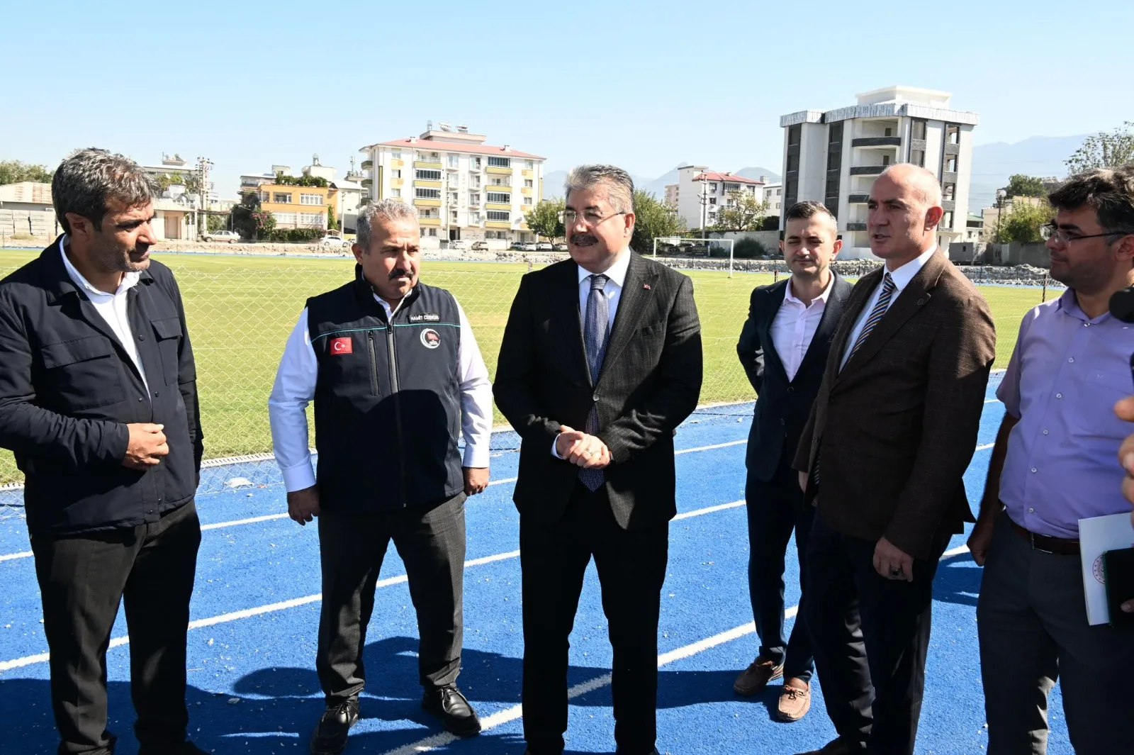 Vali Erdinç Yılmaz: 7 Ocak Stadyumu Yeniden Doğuyor Vali Erdinç Yılmaz: 7 Ocak Stadyumu Yeniden Doğuyor