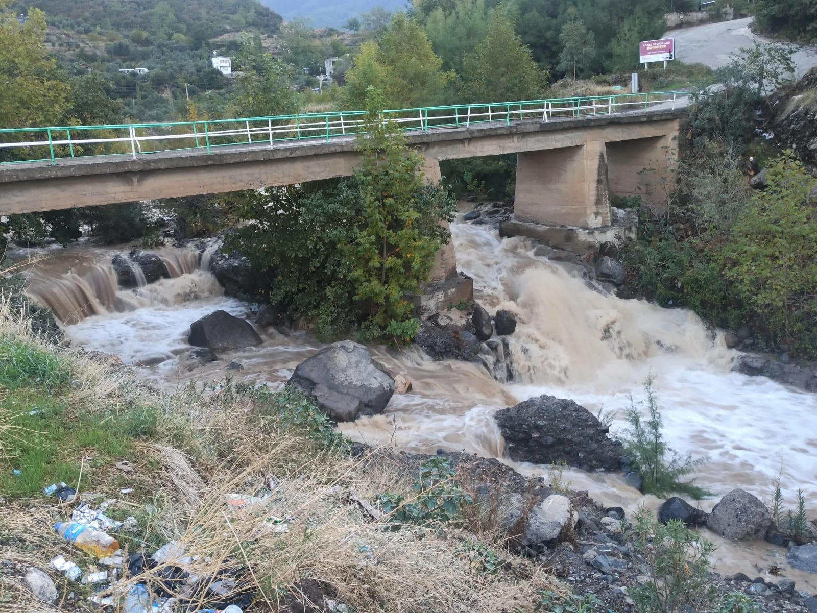 Osmaniye’de Karaçay Deresi Yeniden Canlandı Osmaniye’de Karaçay Deresi Yeniden Canlandı