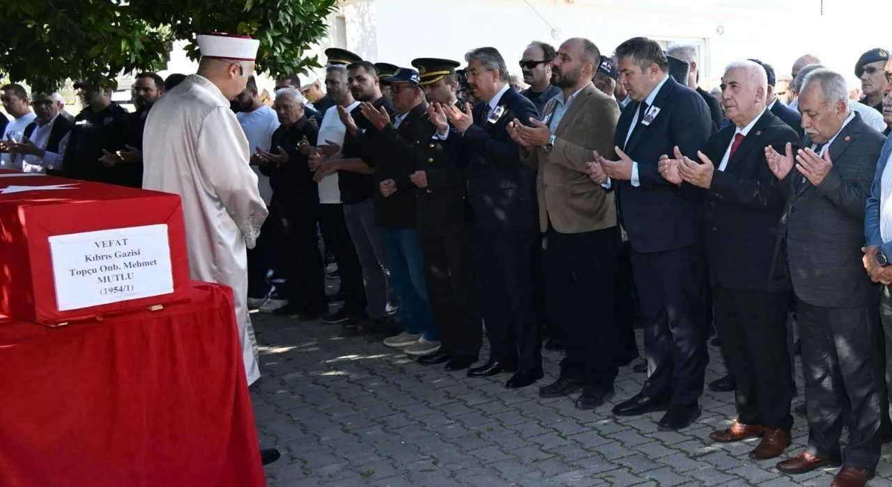 Osmaniye’de Kıbrıs Gazisi Mehmet Mutlu’ya Veda Osmaniye’de Kıbrıs Gazisi Mehmet Mutlu’ya Veda