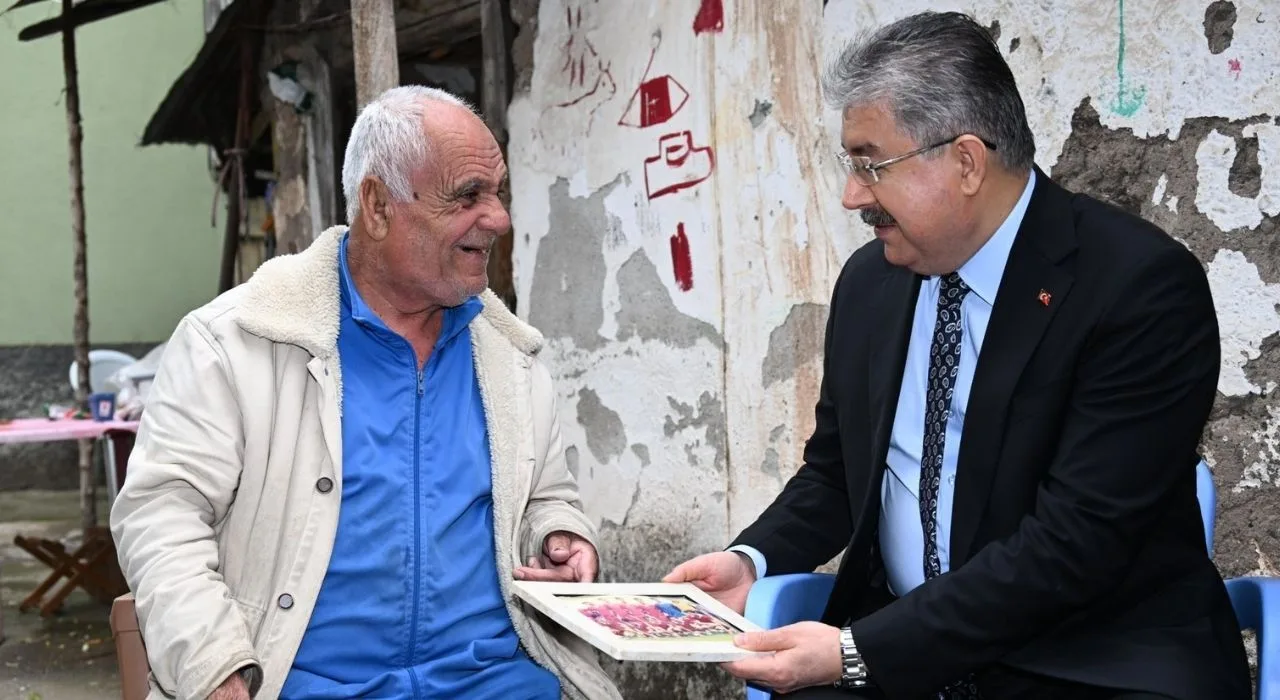 Vali Yılmaz’dan Niyazi Özdemir’e Anlamlı Ziyaret