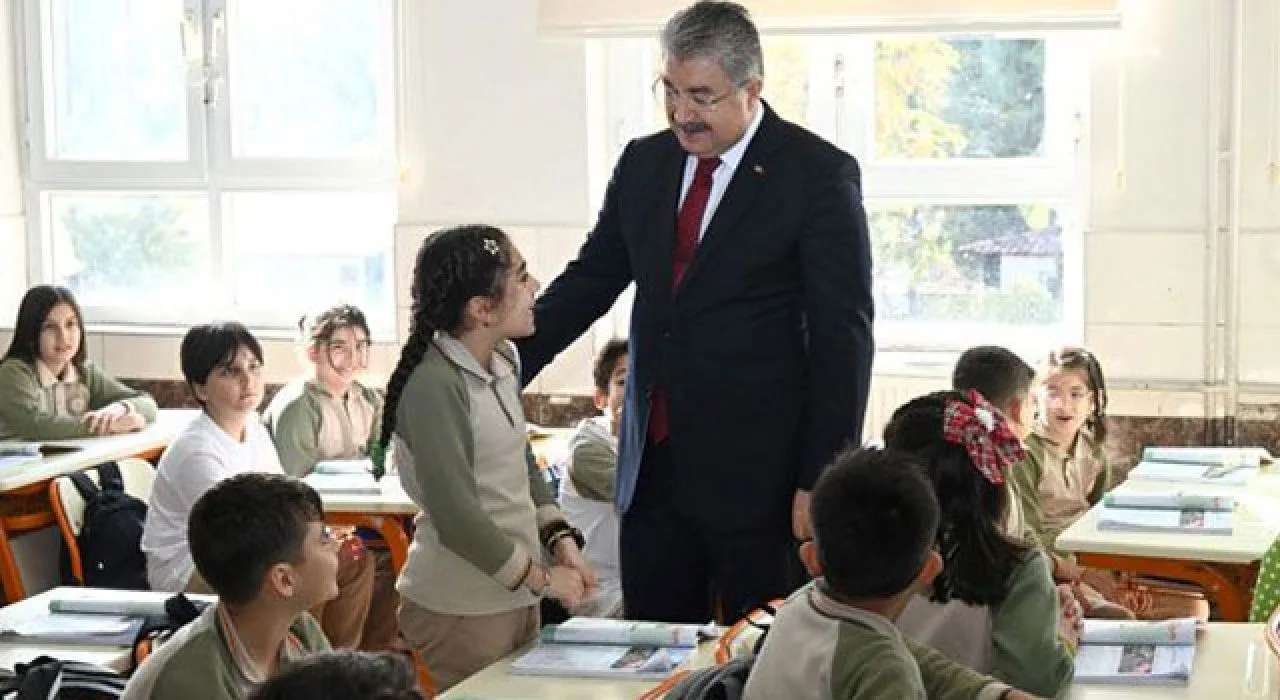 Vali Erdinç Yılmaz’dan 24 Kasım Öğretmenler Günü Mesajı Vali Erdinç Yılmaz’dan 24 Kasım Öğretmenler Günü Mesajı