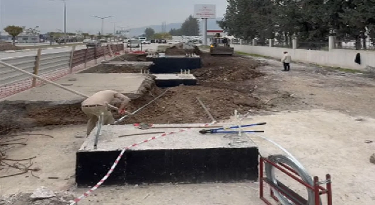 Osmaniye’de Üst Geçit Çalışmaları Hızla Sürüyor