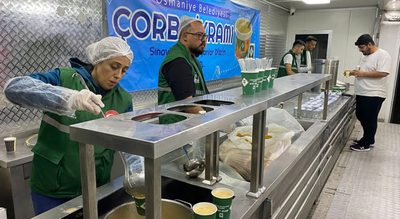 Osmaniye Belediyesi’nden Öğrencilere Sıcak Destek Osmaniye Belediyesi’nden Öğrencilere Sıcak Destek