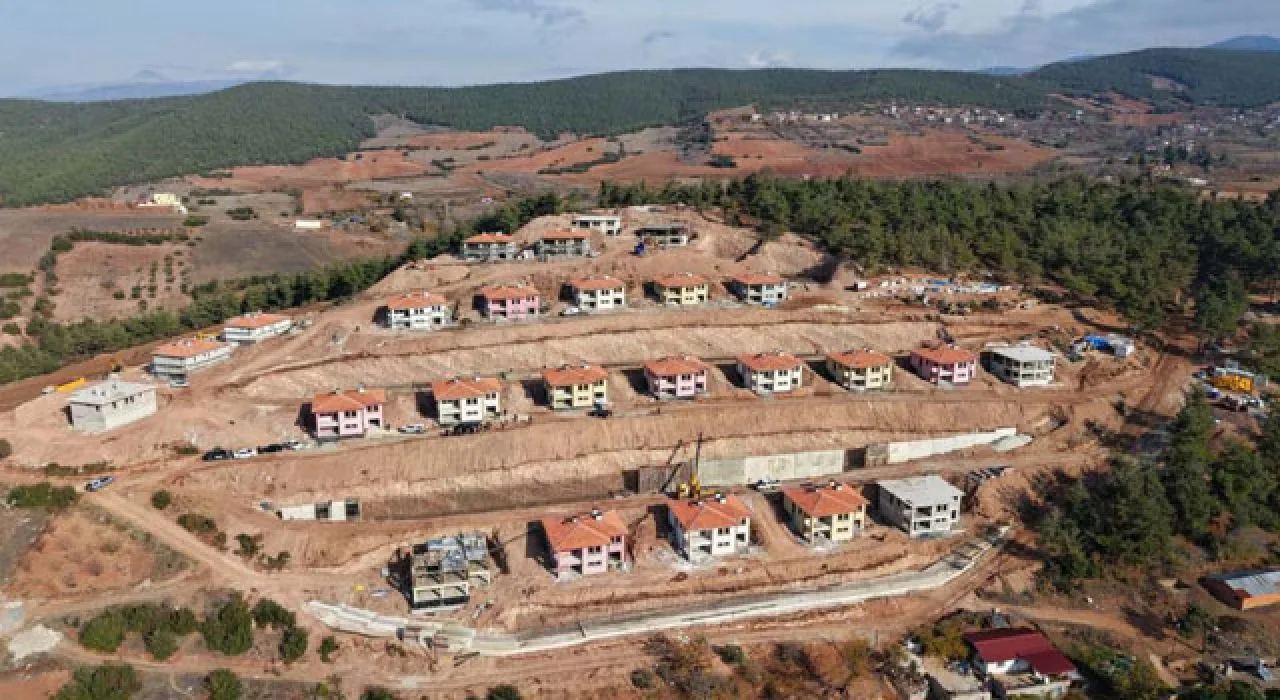 Vali Erdinç Yılmaz Deprem Konutlarını Yerinde İnceledi