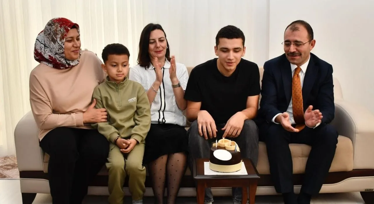 Kaymakam Erdinç Dolu’dan Doğum Günü Ziyareti