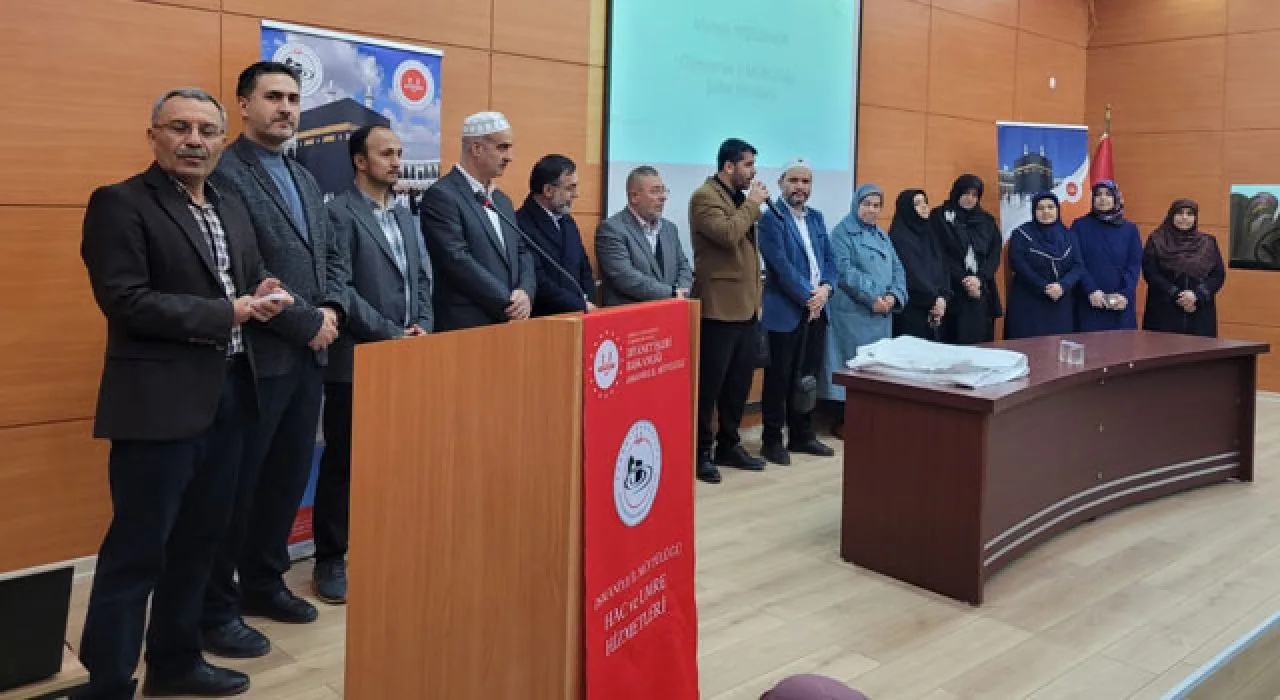 Osmaniye’de Umre Yolcularına Eğitim Semineri Osmaniye’de Umre Yolcularına Eğitim Semineri