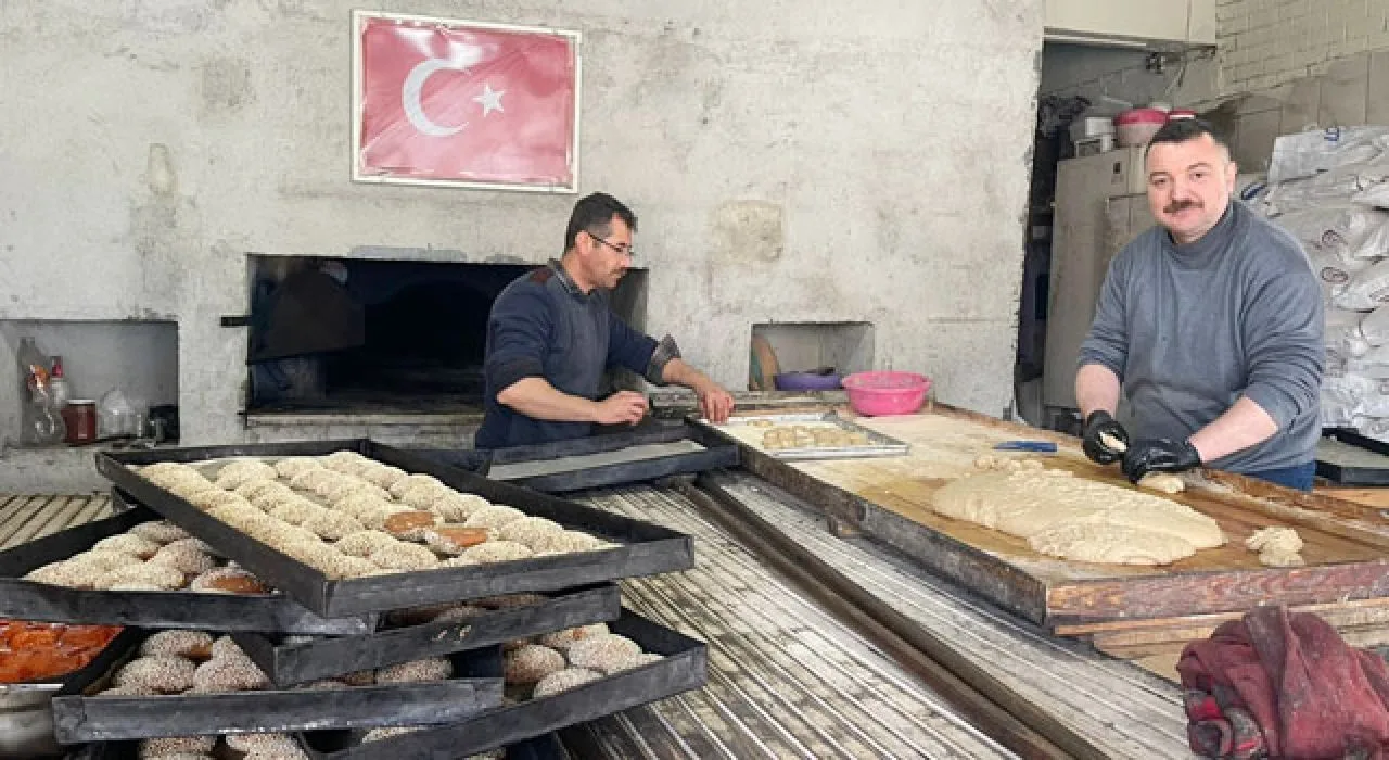 Zorkun’da Bayram Kömbesi Dört Mevsim Üretiliyor Zorkun’da Bayram Kömbesi Dört Mevsim Üretiliyor