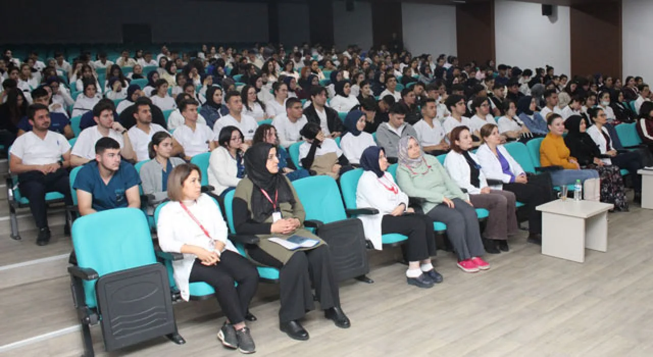 Osmaniye’de Hastane Stajyerlerine Uyum Programı Osmaniye’de Hastane Stajyerlerine Uyum Programı