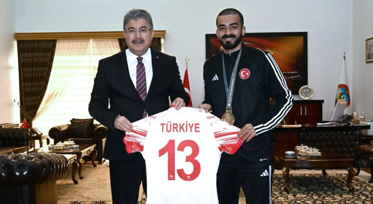 Vali Erdinç Yılmaz, Milli Sporcu Mahmut Şahin’i Ağırladı