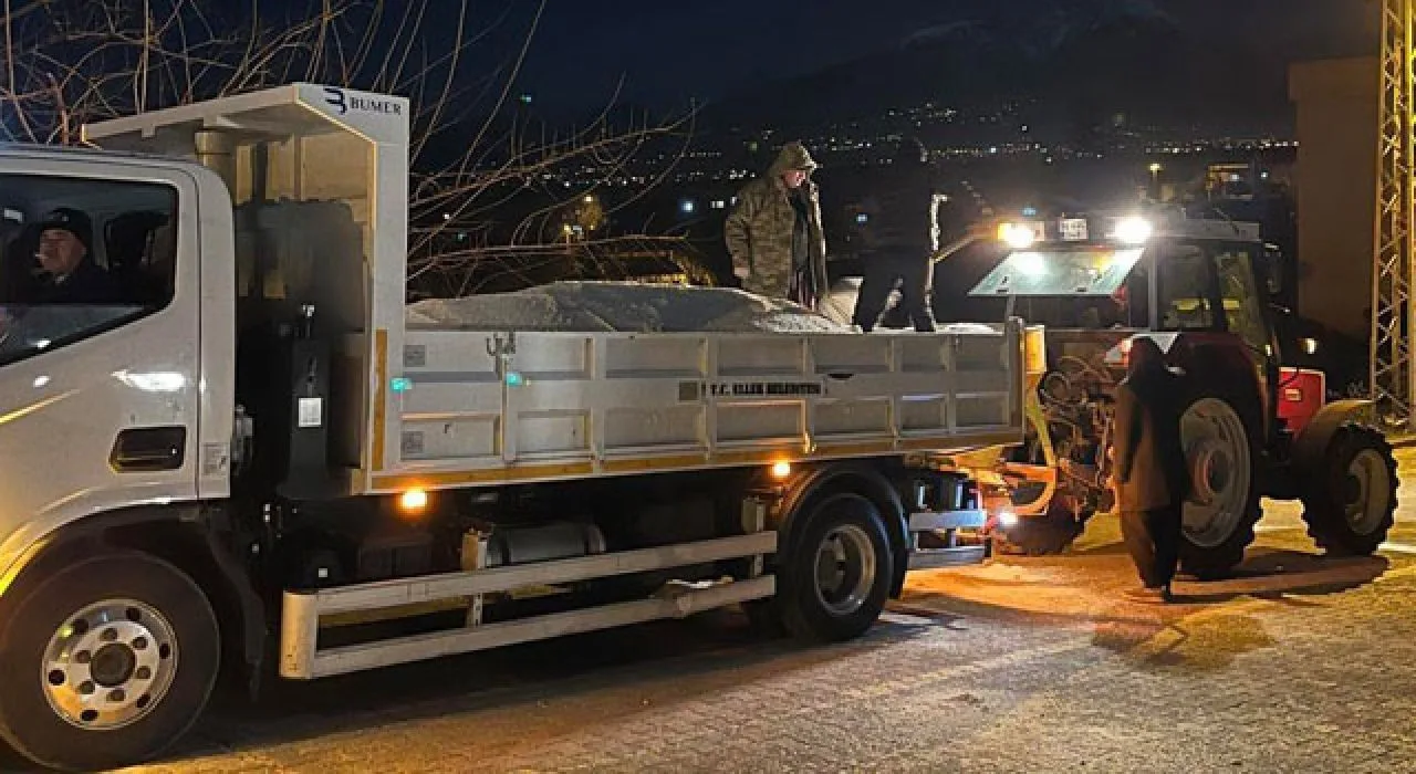 Ellek’te Buzlanmaya Karşı Gece Gündüz Tuzlama