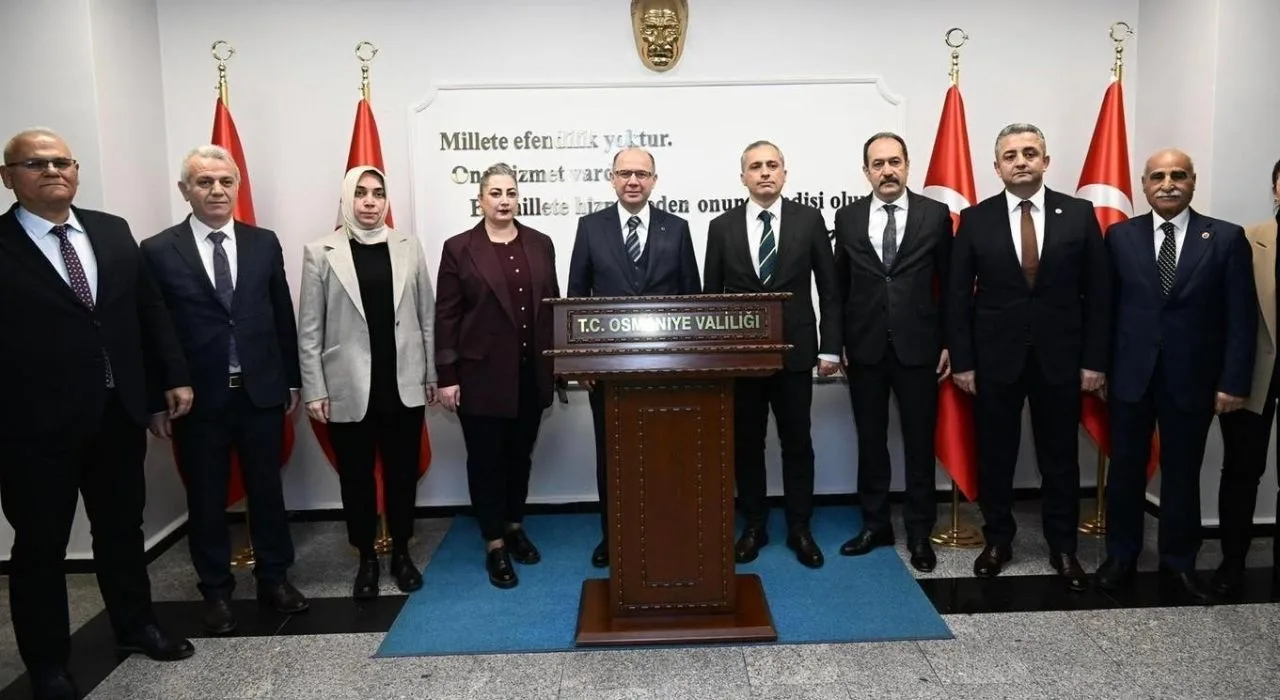 İbrahim Çenet’ten Vali Serdengeçti’ye Hayırlı Olsun Ziyareti İbrahim Çenet’ten Vali Serdengeçti’ye Hayırlı Olsun Ziyareti