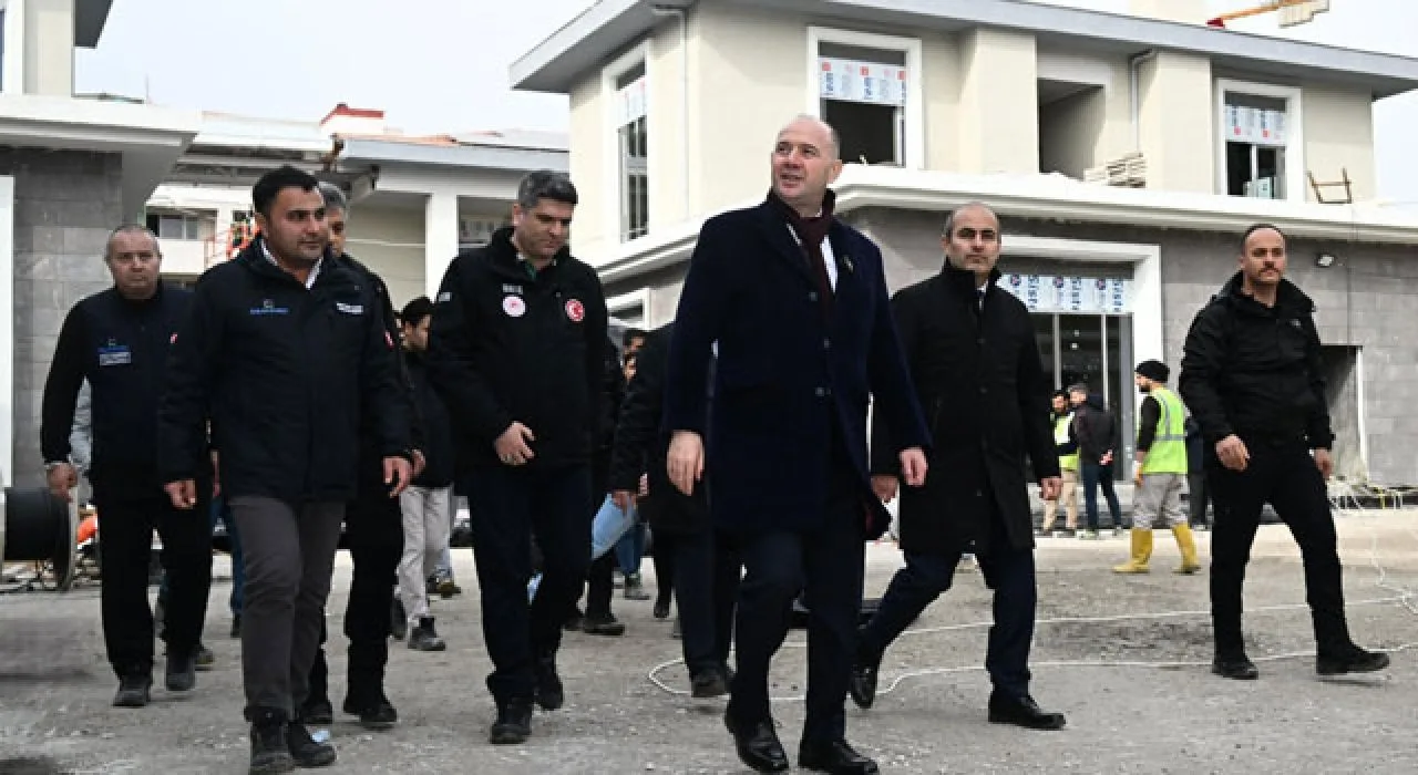 Vali Serdengeçti Konut Projelerini İnceledi Vali Serdengeçti Konut Projelerini İnceledi