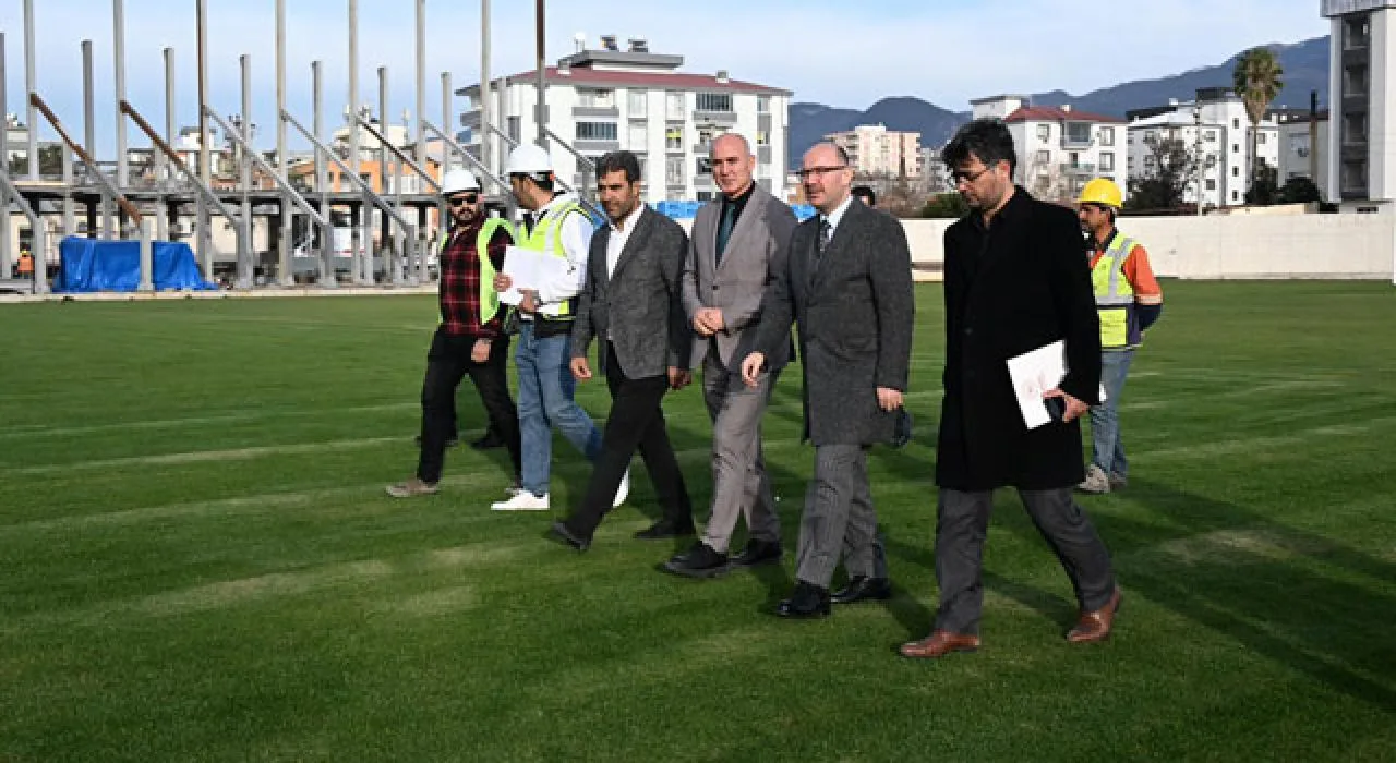 Osmaniye 7 Ocak Stadyumu Yenileme Çalışmaları Sürüyor