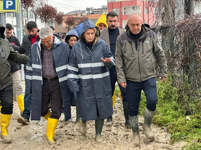 Chp’li Asu Kaya Sel Bölgesinde İnceleme Yaptı Chp’li Asu Kaya Sel Bölgesinde İnceleme Yaptı