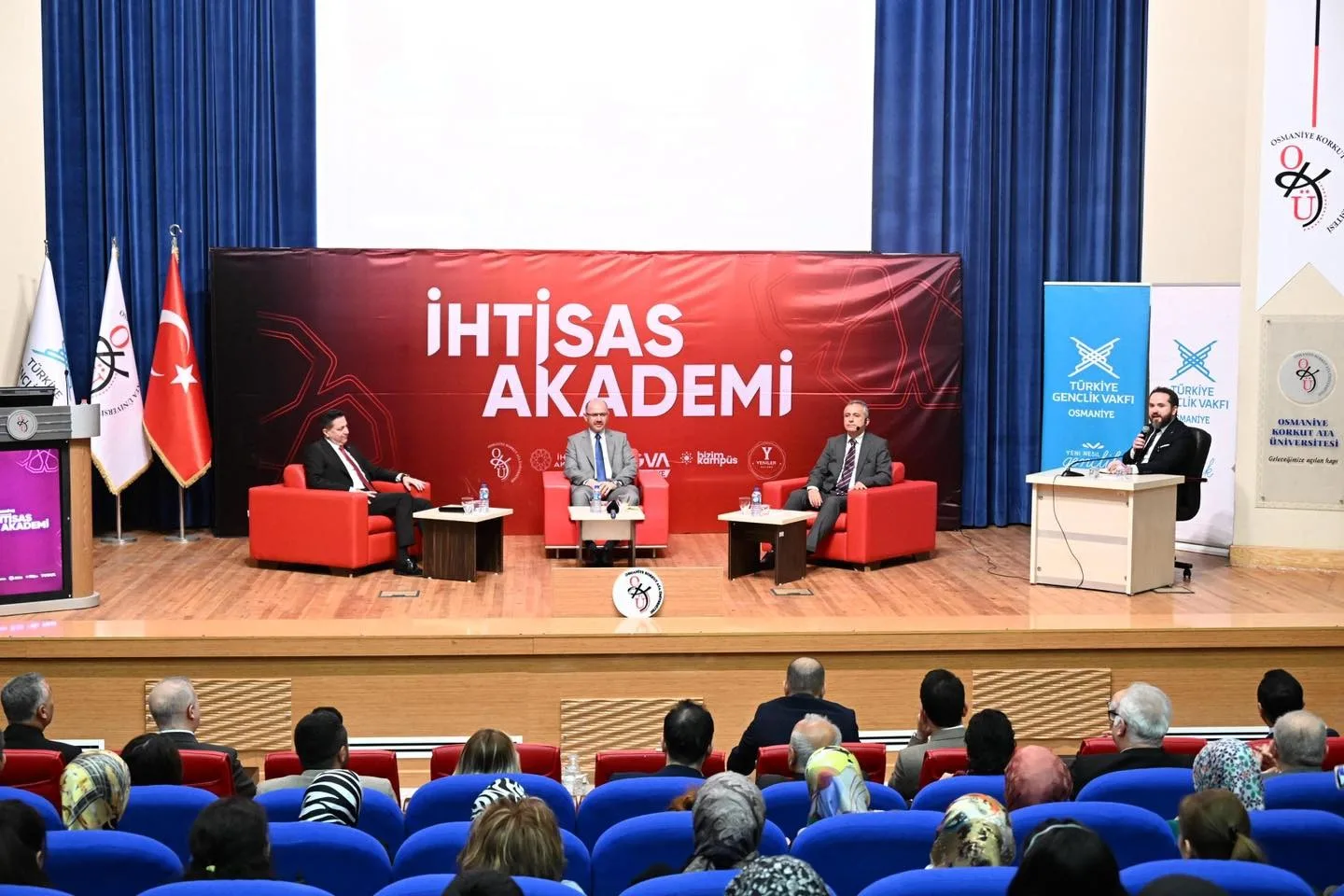 Osmaniye’de Gençlerle Küresel Gündem Buluşması