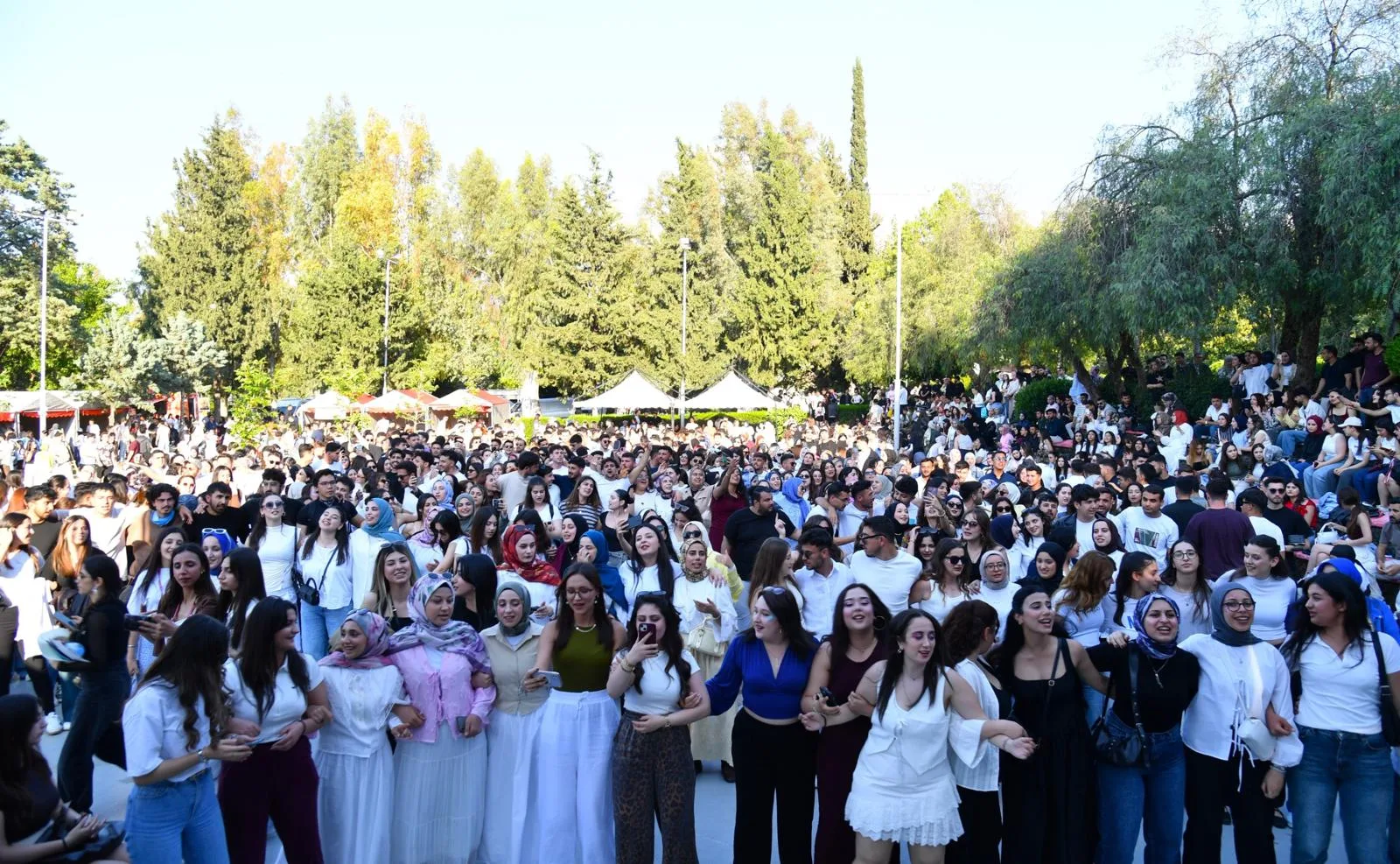 Okü Bahar Şenliği Coşkulu Finalle Sona Erdi
