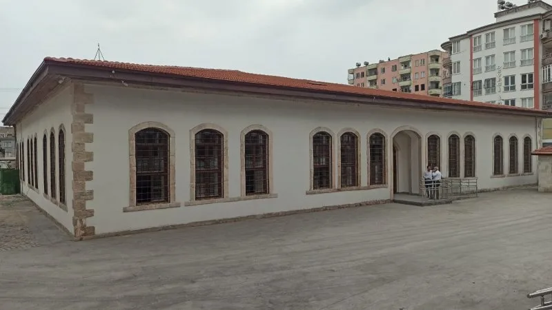 7 Ocak İlkokulu Tarihi Kimliğiyle Yeniden Doğuyor 7 Ocak İlkokulu Tarihi Kimliğiyle Yeniden Doğuyor