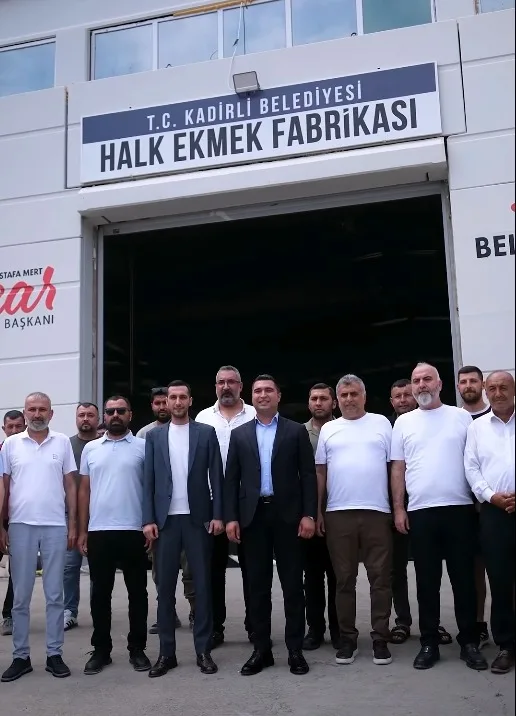 Kadirli'De Halk Ekmek Satışı 10 Tl Fiyatla Başladı