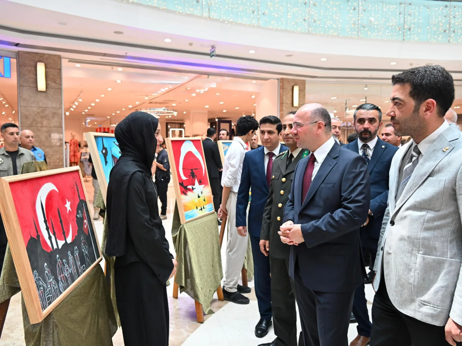 Osmaniye'De 15 Temmuz Resim Sergisi Ziyarete Açıldı