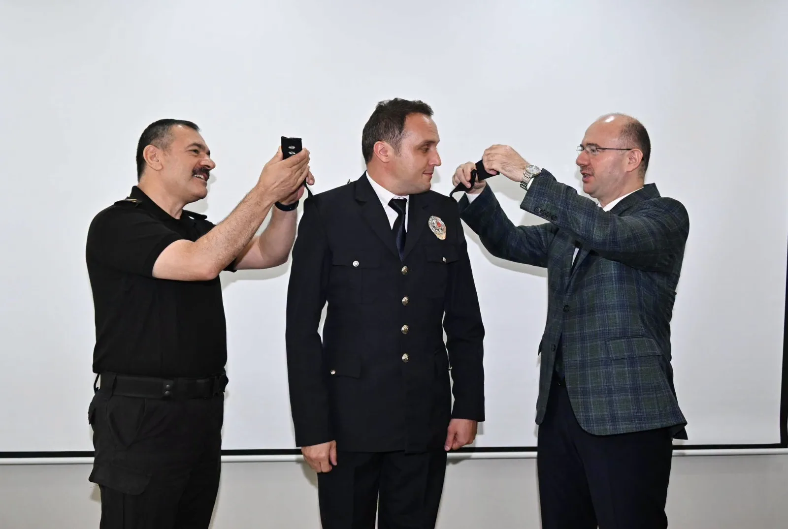 Osmaniye'De Terfi Eden Polis Amirlerine Yeni Rütbe