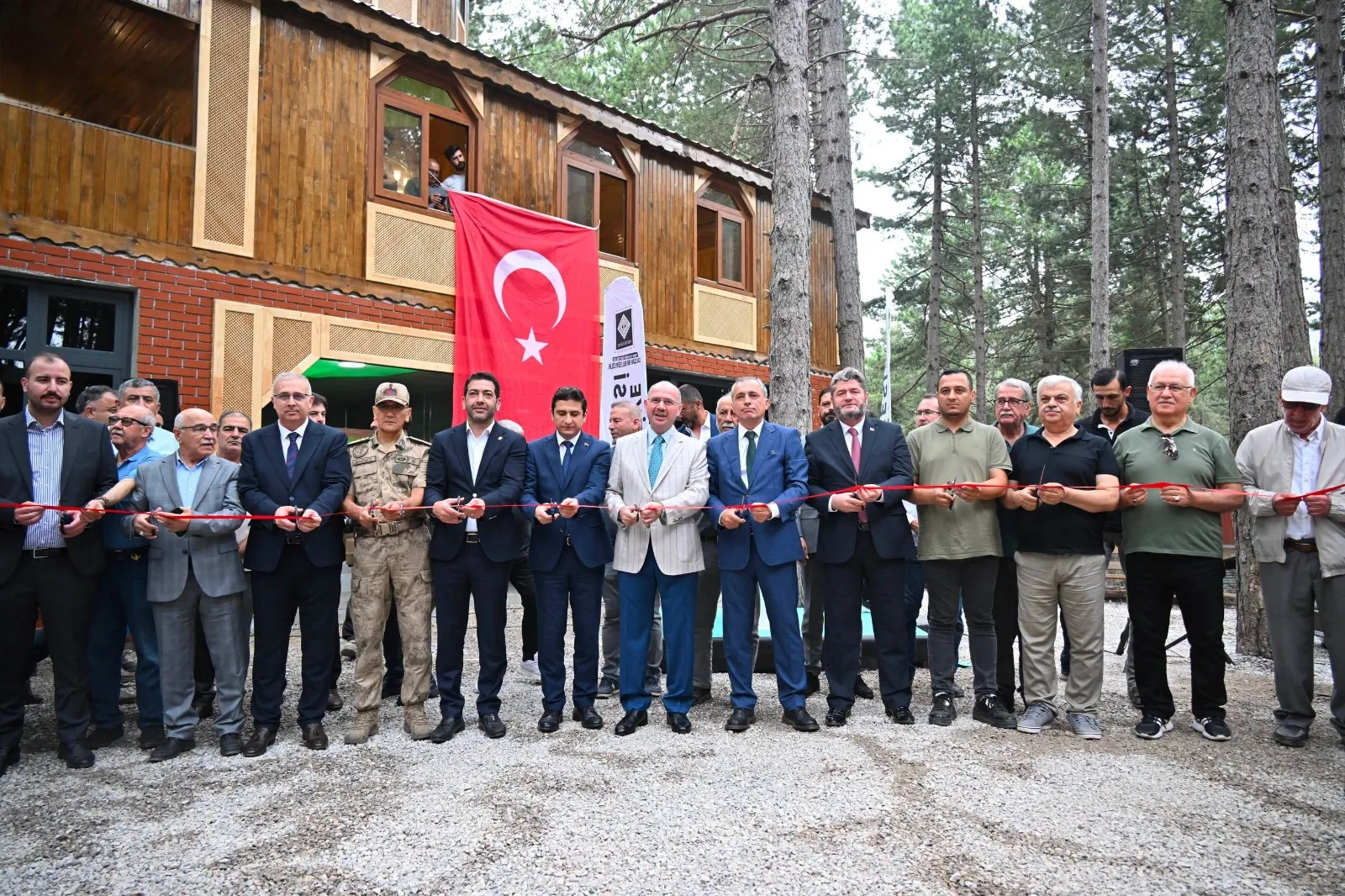 Zorkun Ahşap Camii Dualarla İbadete Açıldı Zorkun Ahşap Camii Dualarla İbadete Açıldı